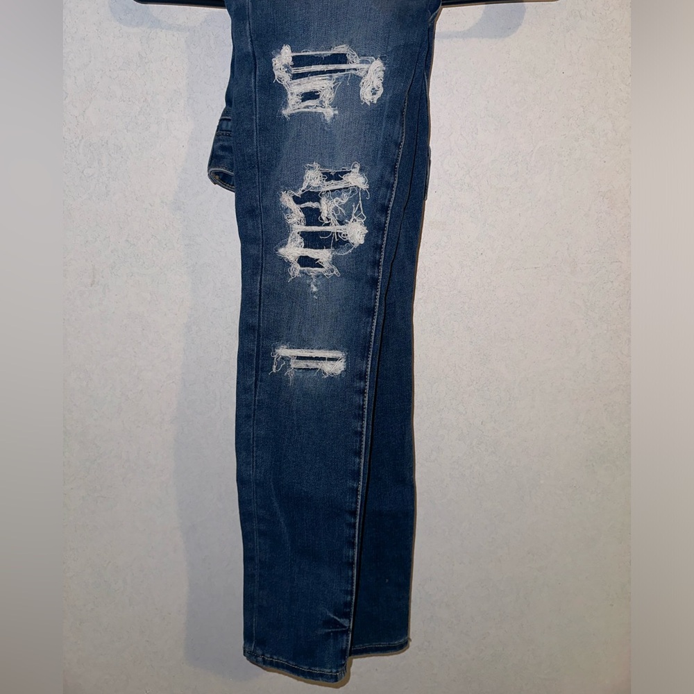 Size 4 American Eagle Ripped Jeans